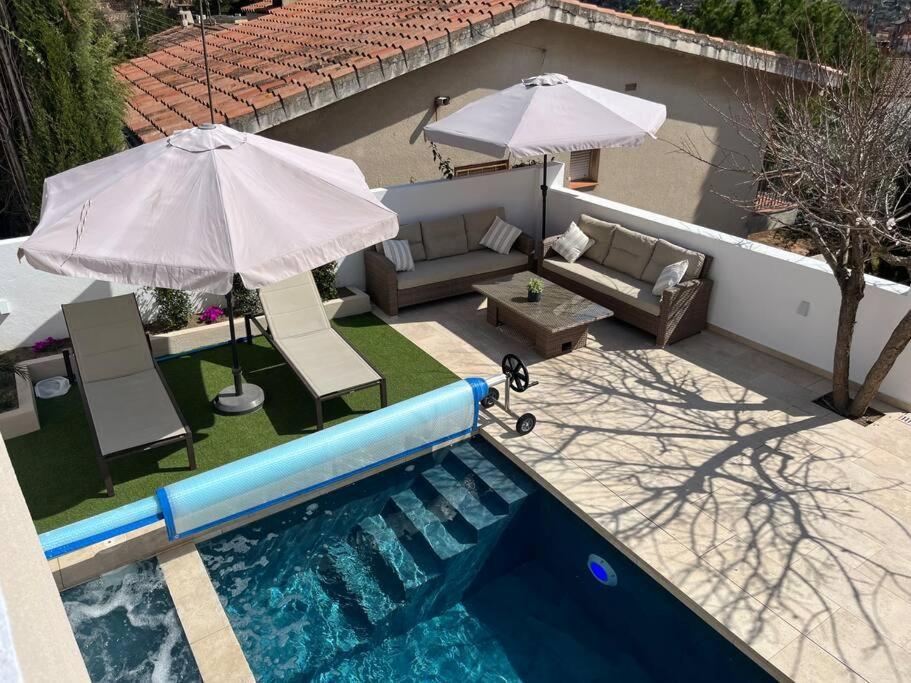 Lux Spa 2 Barcelona Vallirana Bagian luar foto