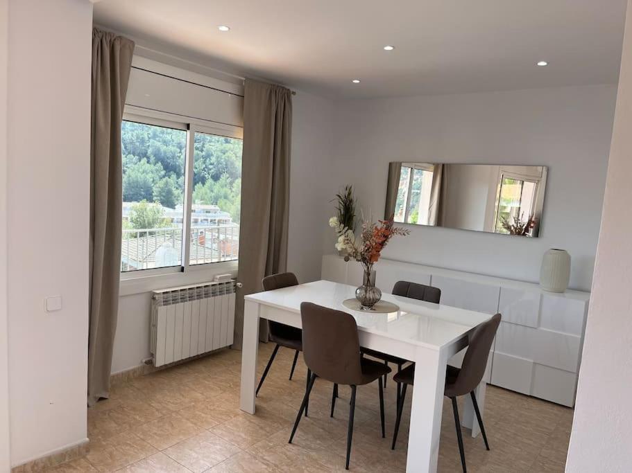 Lux Spa 2 Barcelona Vallirana Bagian luar foto