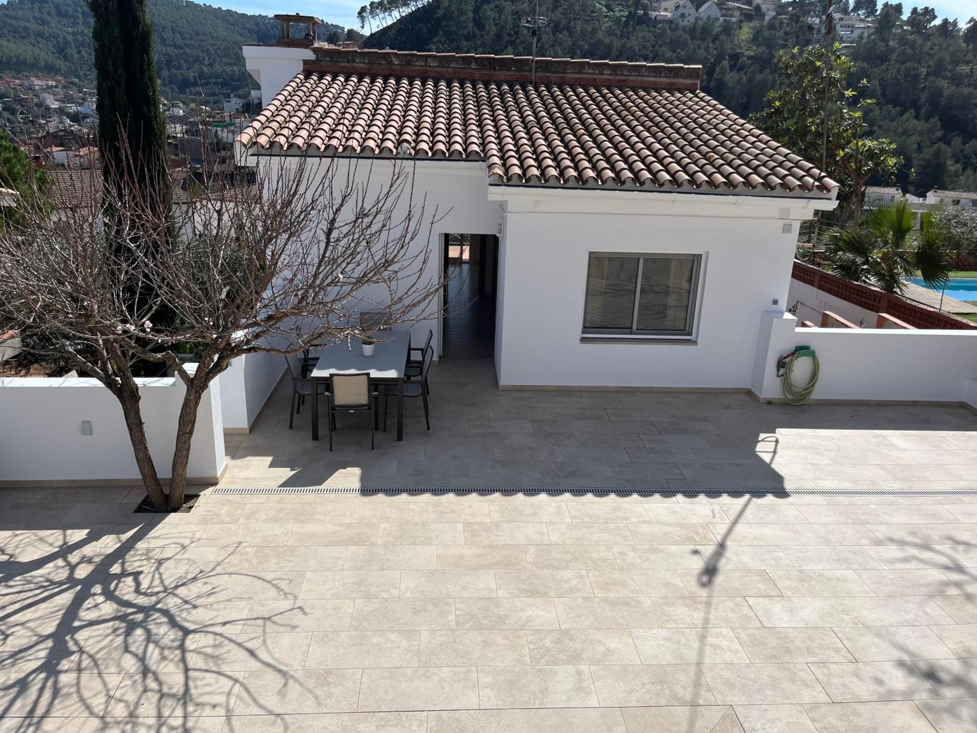 Lux Spa 2 Barcelona Vallirana Bagian luar foto